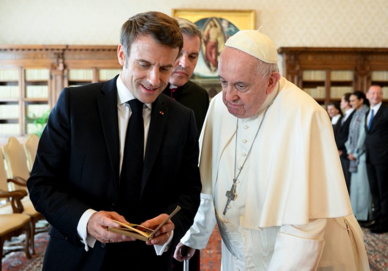Papa Francesco Macron udienza privata