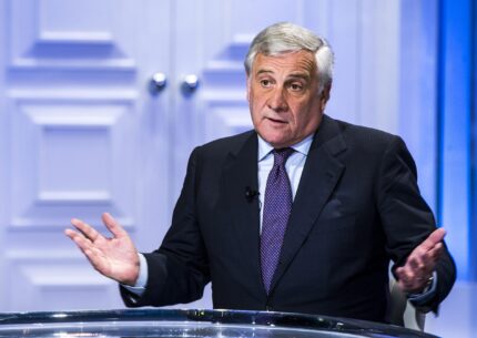 Antonio Tajani braccio destro di Silvio Berlusconi migranti