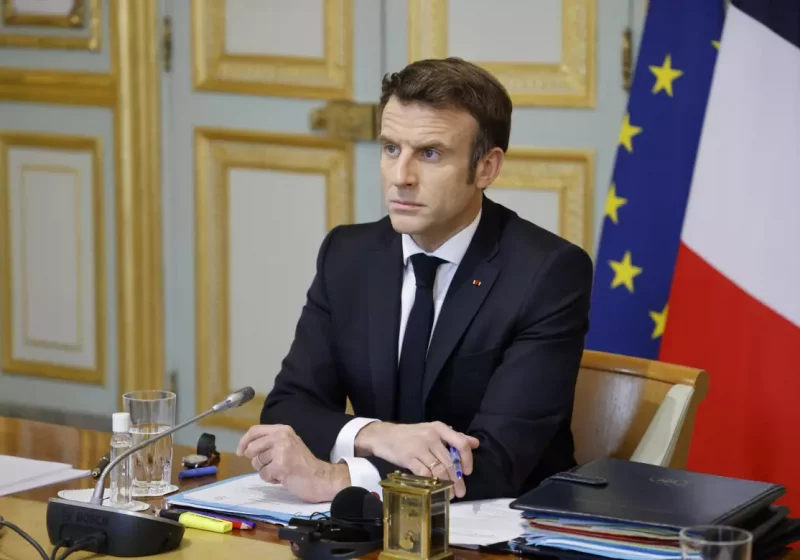 pensioni riforma Francia Emmanuel Macron