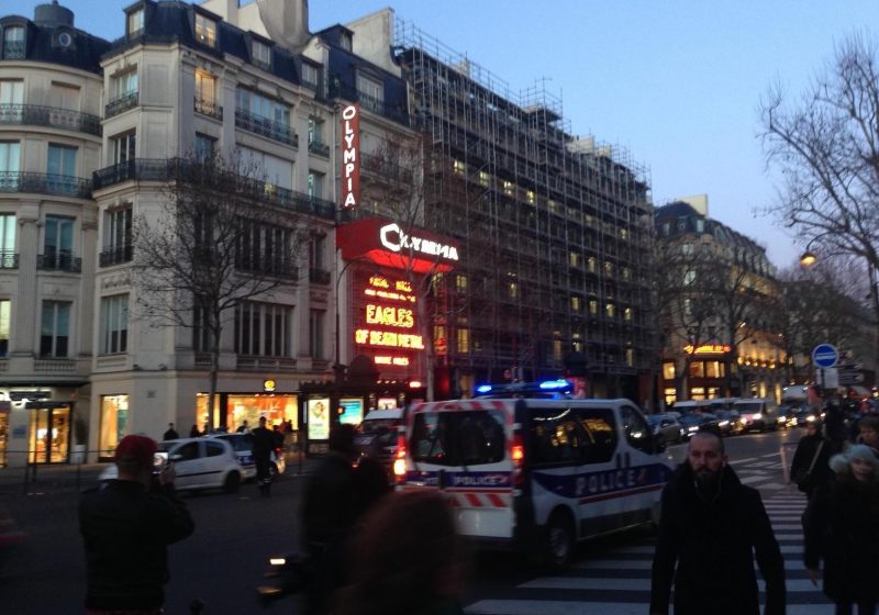 Parigi, la protesta dei curdi continua: scontri con la polizia