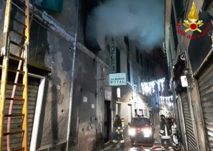 Genova incendio albergo