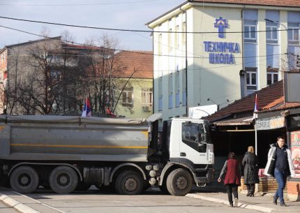 Kosovo-Serbia, barricate smantellate sul confine