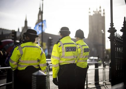Londra poliziotto confessa stupri