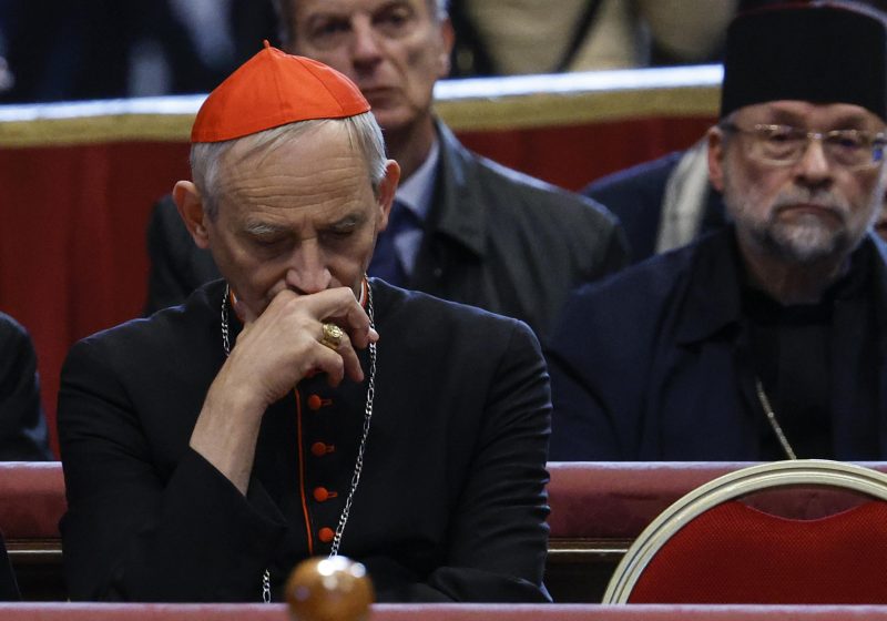Pedofilia Vaticano cardinale zuppi foto ansa