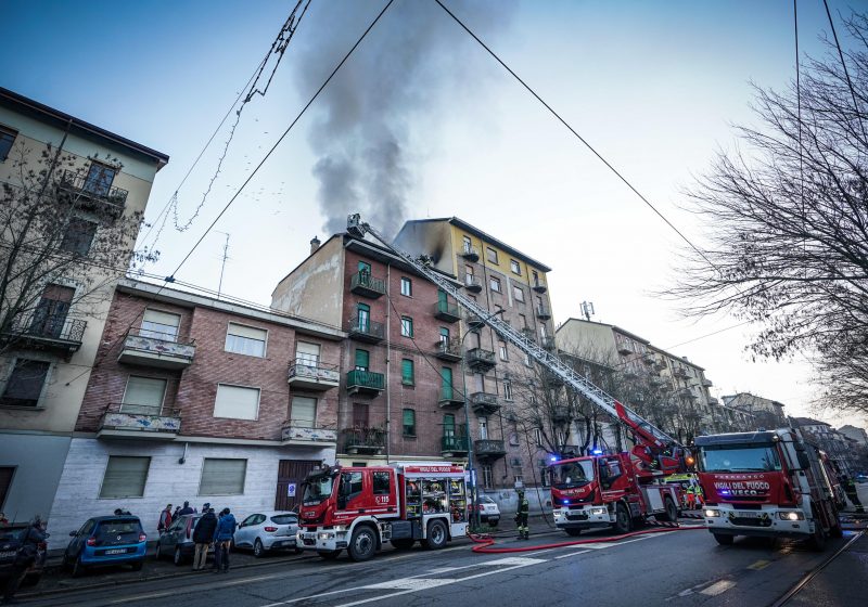Fuga di gas Torino, evacuati due palazzi e una scuola