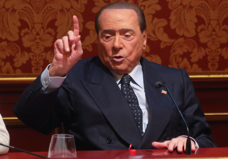 Berlusconi tasse giovani