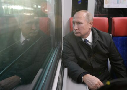 Putin vola basso, preferisce il treno blindato all'aereo. La struttura