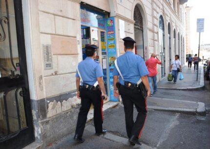 Arrestate due donne che narcotizzavano e rapinavano anziani a Roma