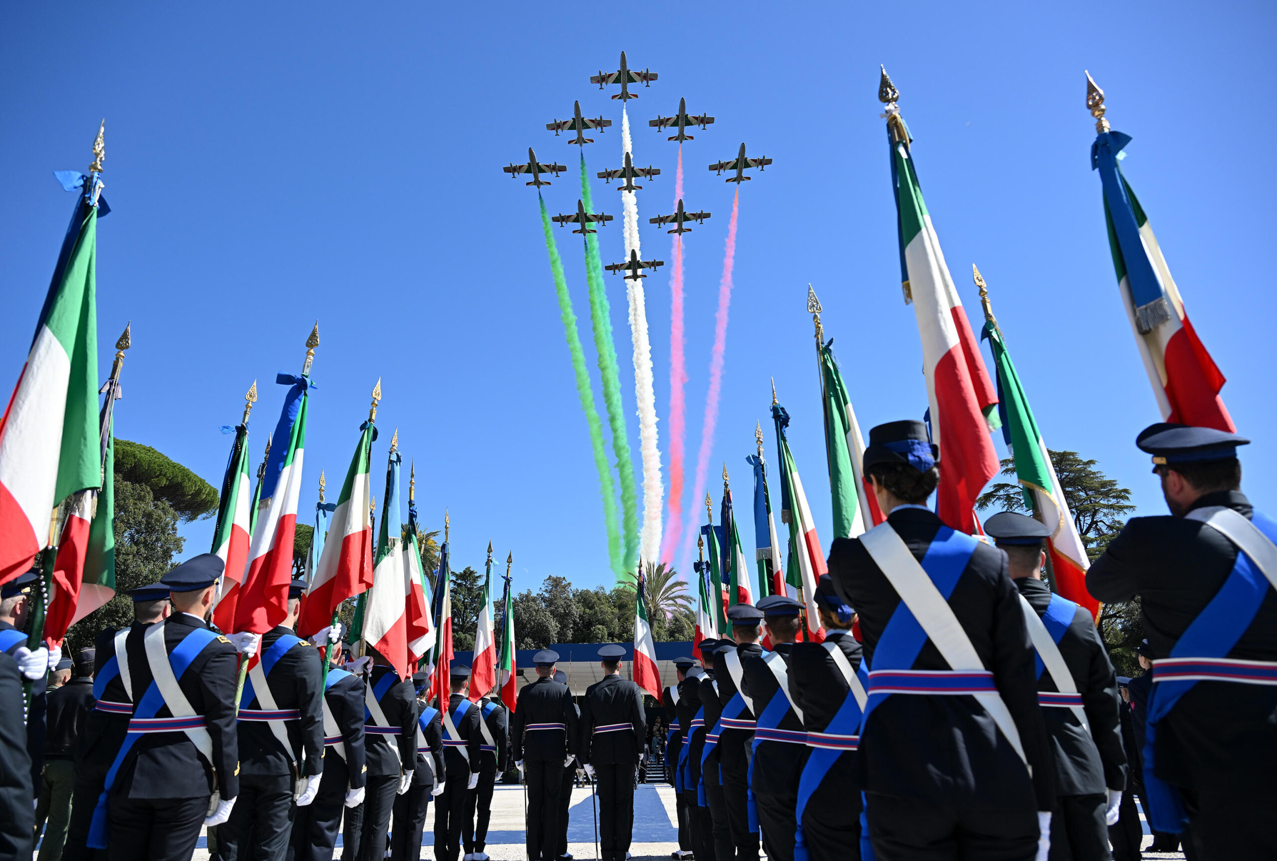 Cento anni dell’Aeronautica Militare, l’evento a Roma alla presenza di Mattarella | VIDEO