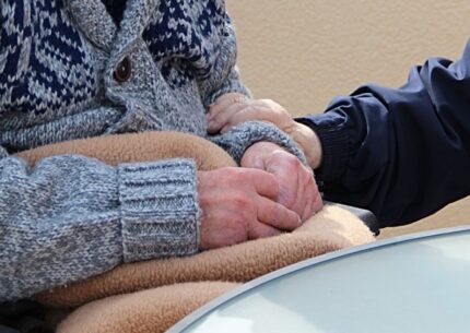 Pensione a 58 anni caregiver legge 104