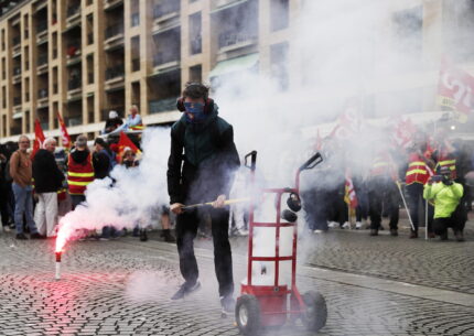Proteste riforma pensioni Francia
