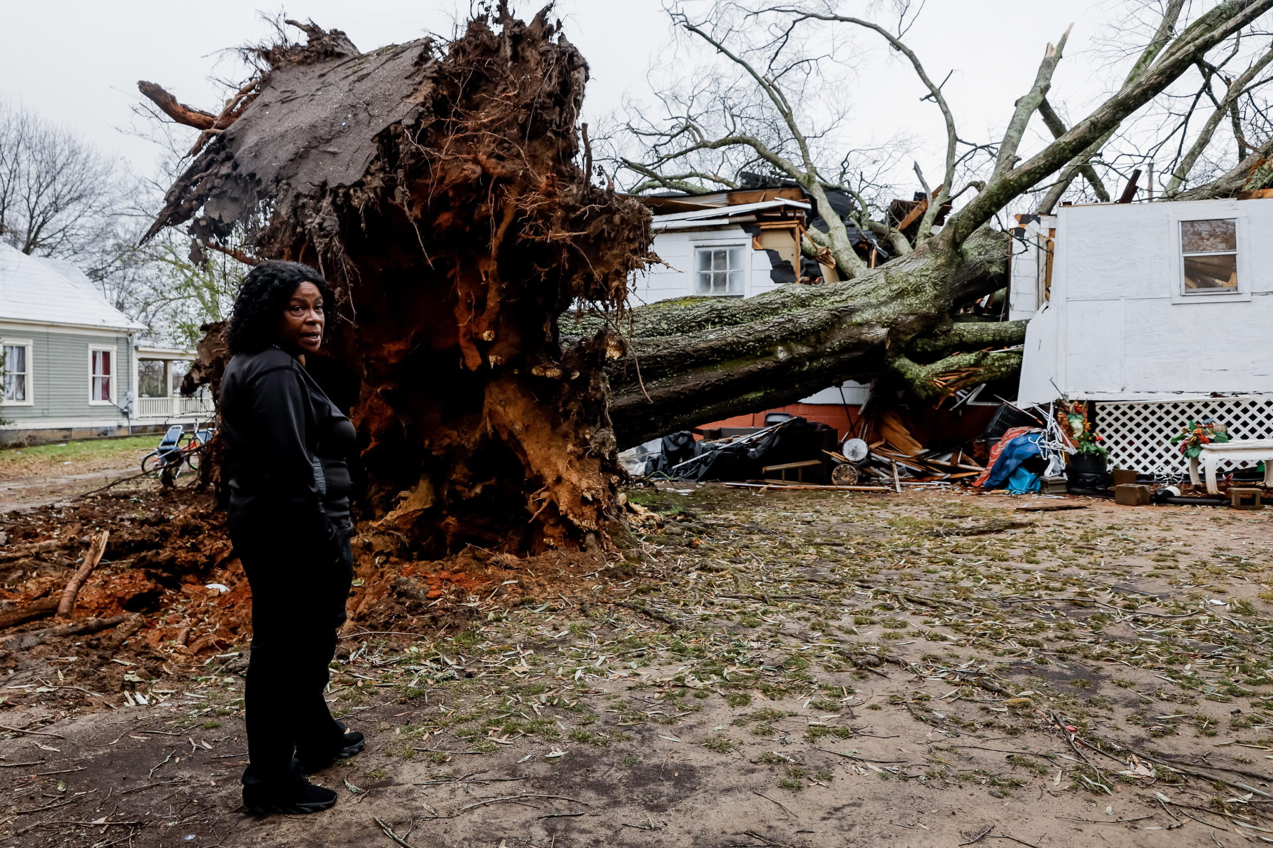 Mississippi, violento tornado attraversa il Paese: almeno 14 morti