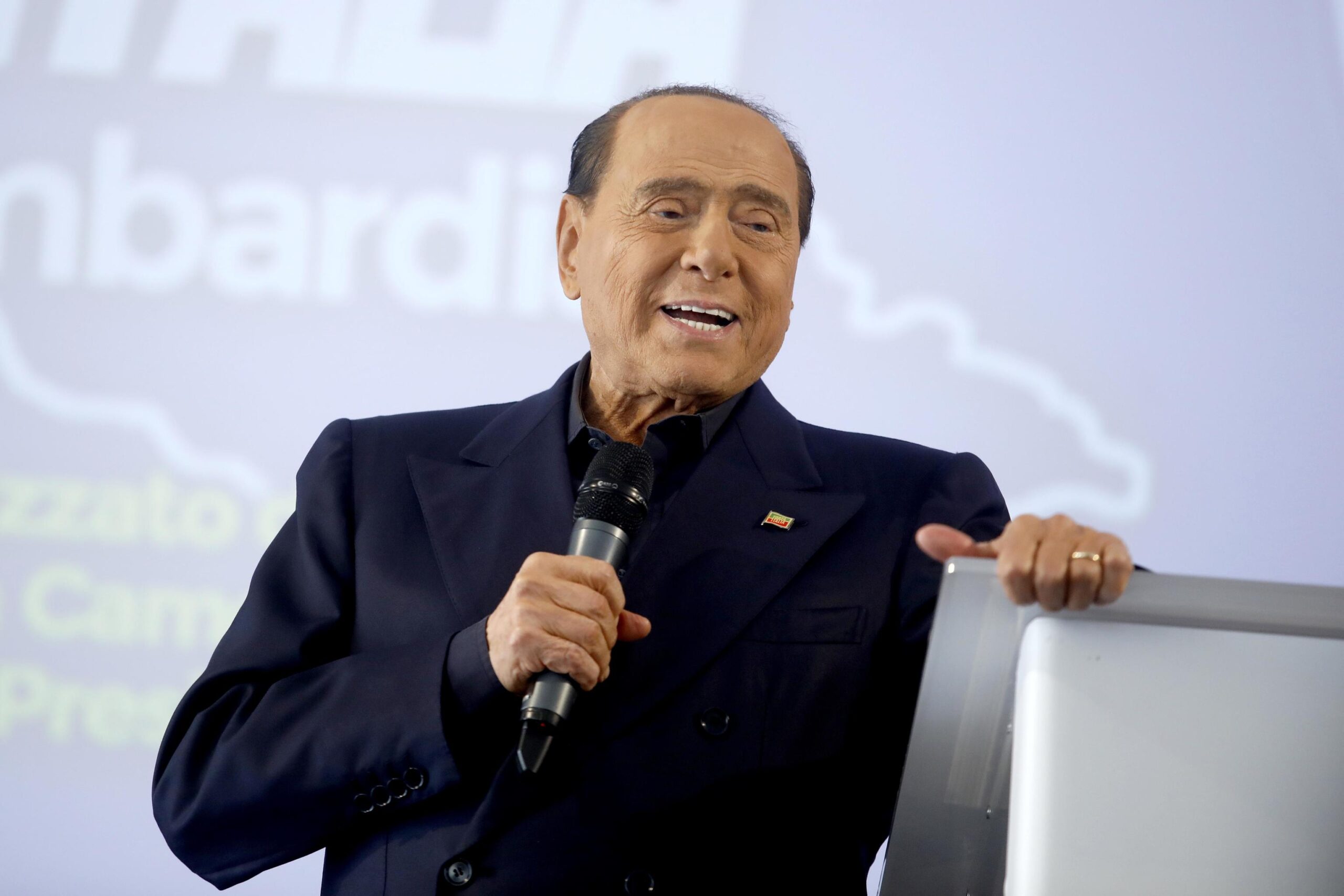 Elezioni Friuli Venezia Giulia, Berlusconi: “Non consegniamo il porto di Trieste alla Cina”