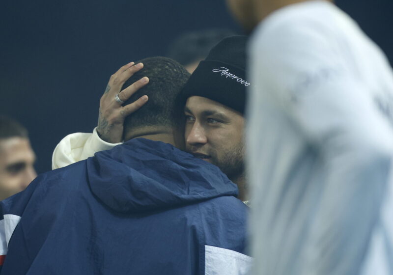 Neymar perde un milione al casinò e scoppia in lacrime