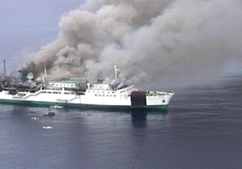 incendio traghetto filippine