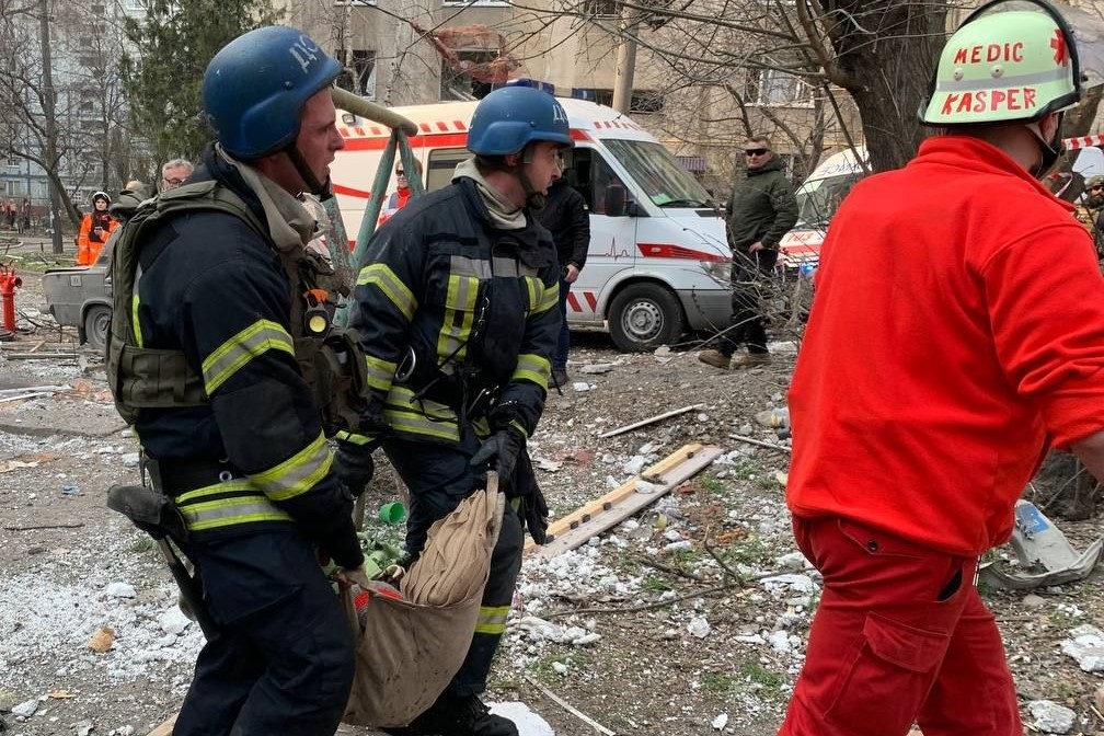Ucraina: 8 morti in un attacco di droni russi nella regione di Kiev