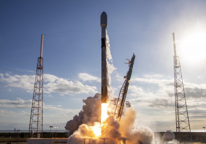 Partita la missione NASA e SpaceX per portare Crew-6 a bordo della Stazione Spaziale Internazionale 