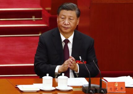 presidente della Cina Xi Jinping giura di trasformare esercito in grande muraglia d'acciaio