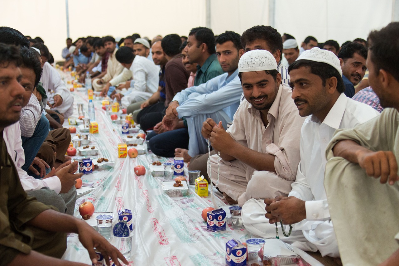 Cosa non si può fare durante il Ramadan? Tutto quello che c’è da sapere nel mese di digiuno e preghiera dei musulmani