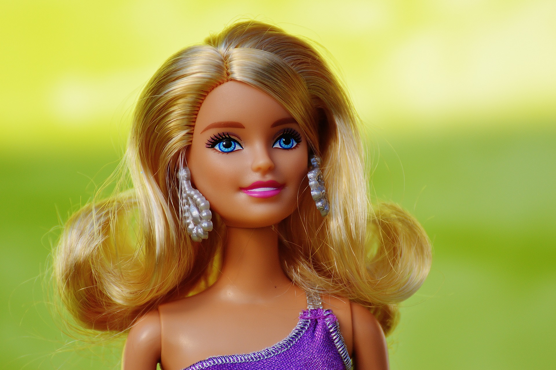 Make a snowman Rose color Fjord Barbie Selfie Generator, che cos'è la nuova tendenza social?