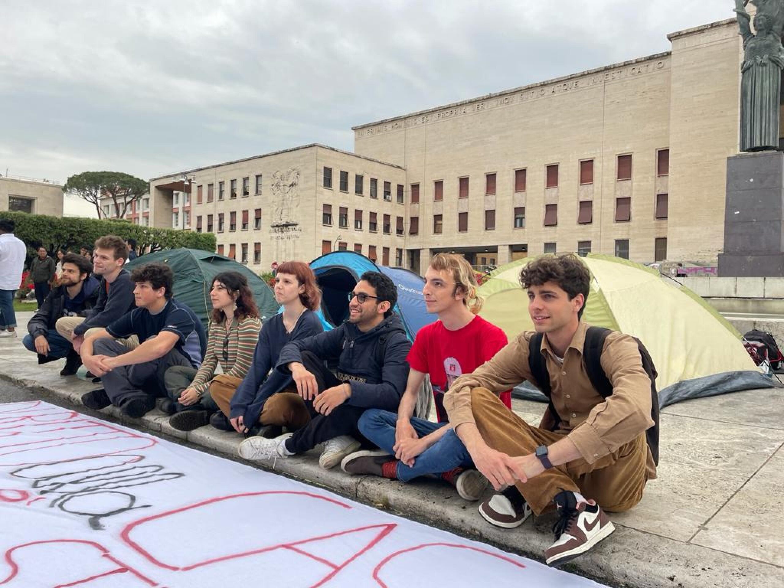 Studenti protestano a La Sapienza