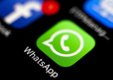 WhatsApp, ecco come modificare un messaggio già inviato ed entro quanto tempo si può: la novità è in arrivo come quella del blocco delle chat