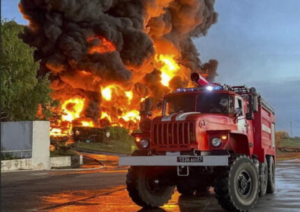 Guerra in Ucraina, incendio vicino al ponte di Crimea
