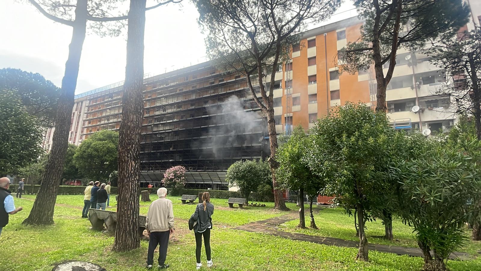Incendio in una palazzina di Colli