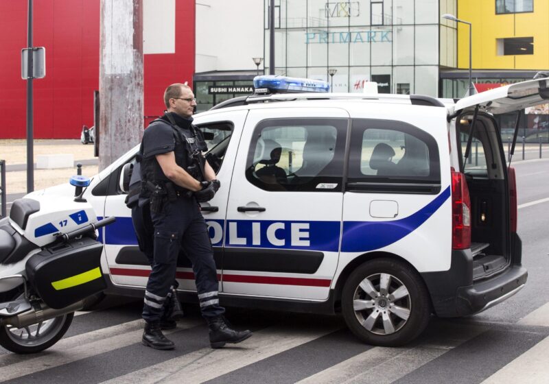Bambina Francia uccisa colpi pistola