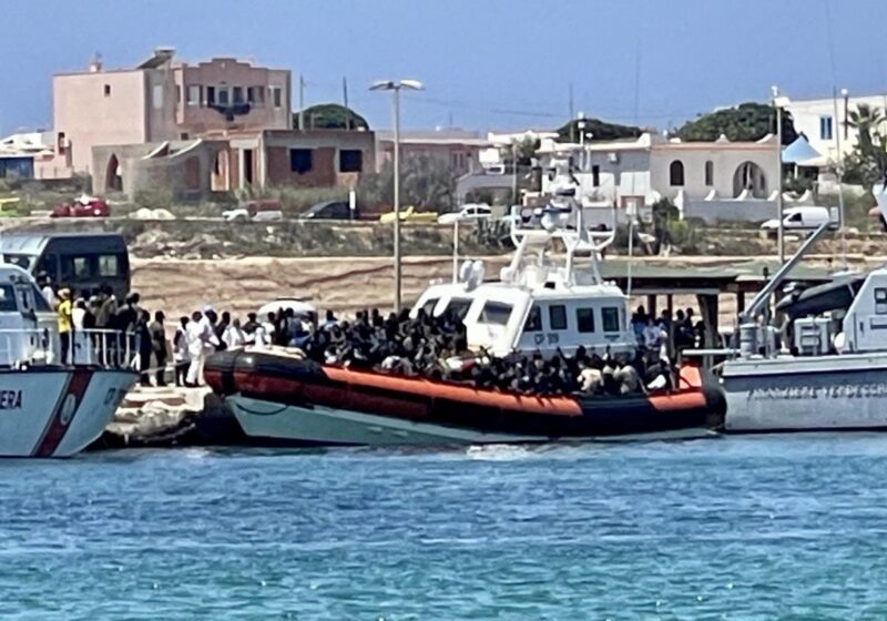 Migranti Lampedusa Hotspot