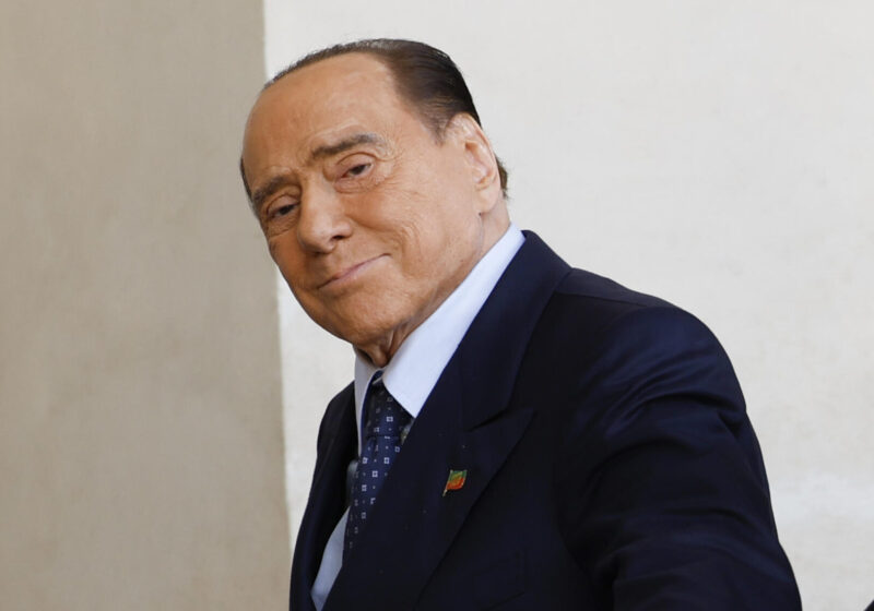 Un mese senza Silvio Berlusconi