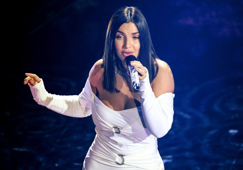 Elettra Lamborghini è incinta? La cantante risponde ai dubbi dei fan e