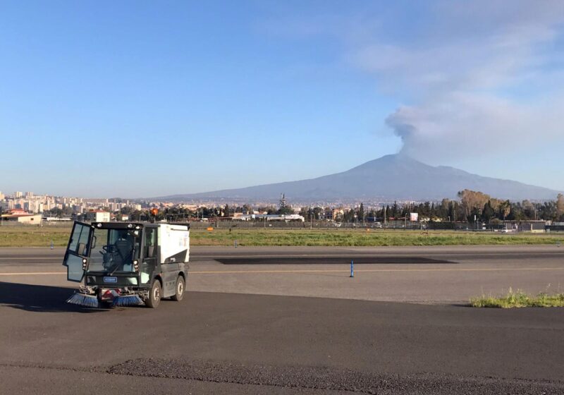 Incendio aeroporto Catania