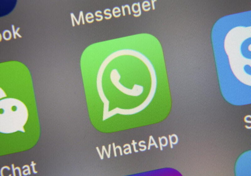 WhatsApp, sono due le novità in arrivo nei prossimi giorni: la prima riguarda la possibilità di condivisione dello schermo agli utenti in videochiamata, l'altra è la funzione che consente di modificare i sottotitoli e le didascalie dei messaggi