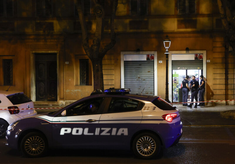 Omicidio Modena, giovane ucciso a coltellate
