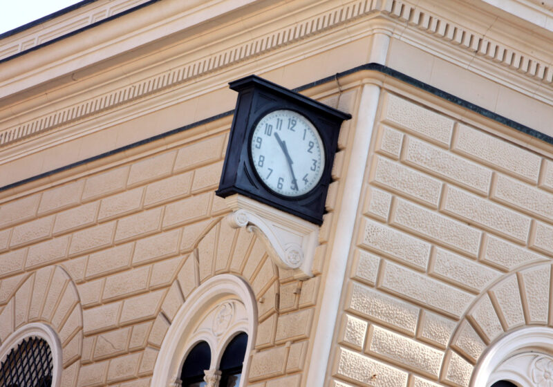 Dove si trova l'orologio della strage di Bologna? • TAG24