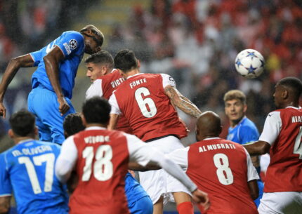 La UEFA vieta il Vesuvio sulla maglia del Napoli