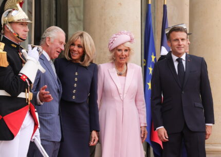 Continua la visita in Francia del re d'Inghilterra Carlo III: oggi farà visita al senato francese, dove terrà un discorso. Nel pomeriggio incontrerà il patron di LVMH, Bernard Arnault.