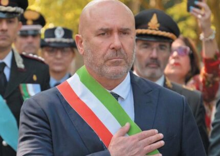 Stefano Bandecchi in fascia tricolore