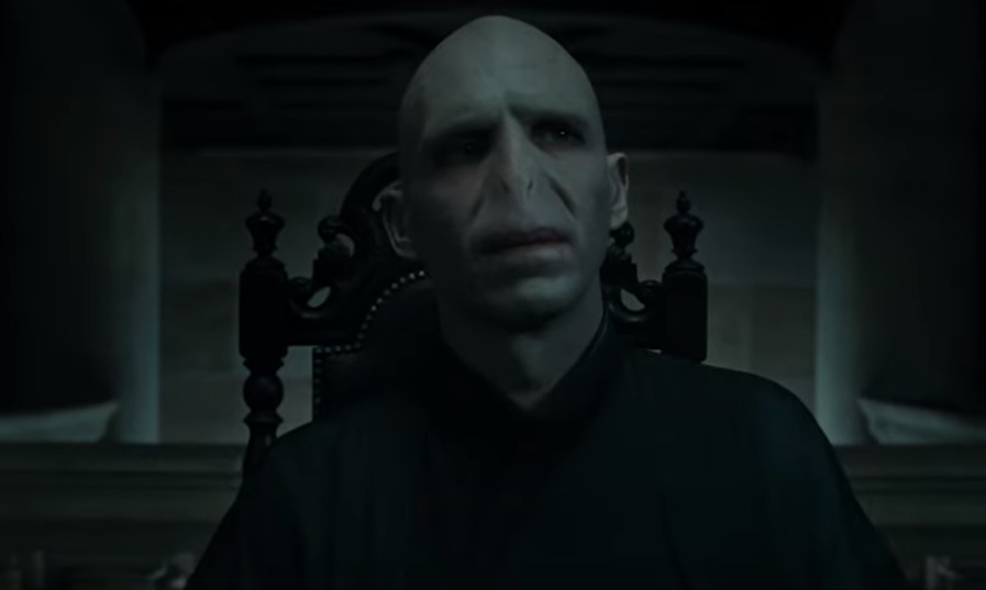 Perché Voldemort non ha il naso? La verità sull'aspetto del cattivo...