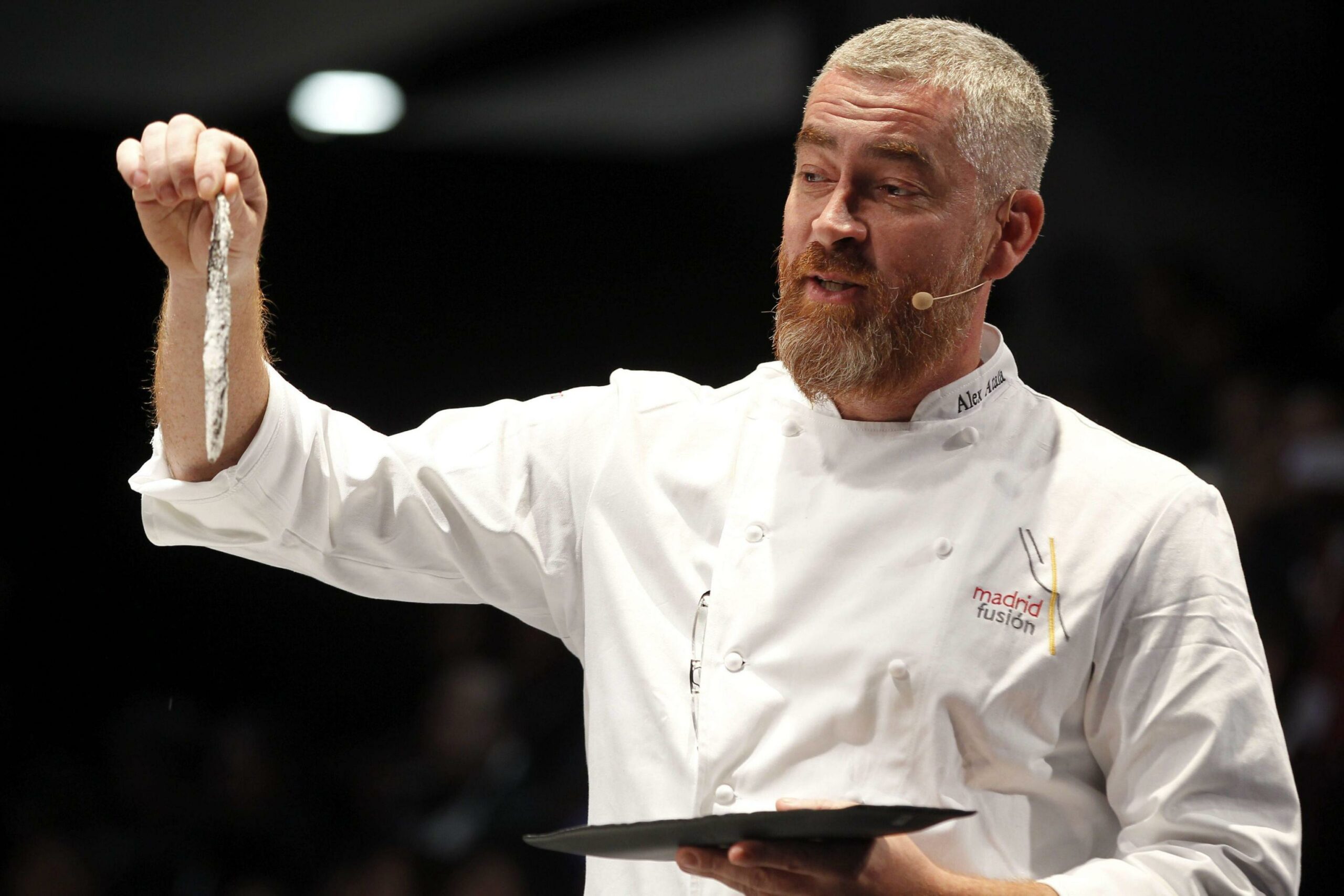 Chi è Alex Atala, lo chef brasiliano ospite di Masterchef 13 piatti