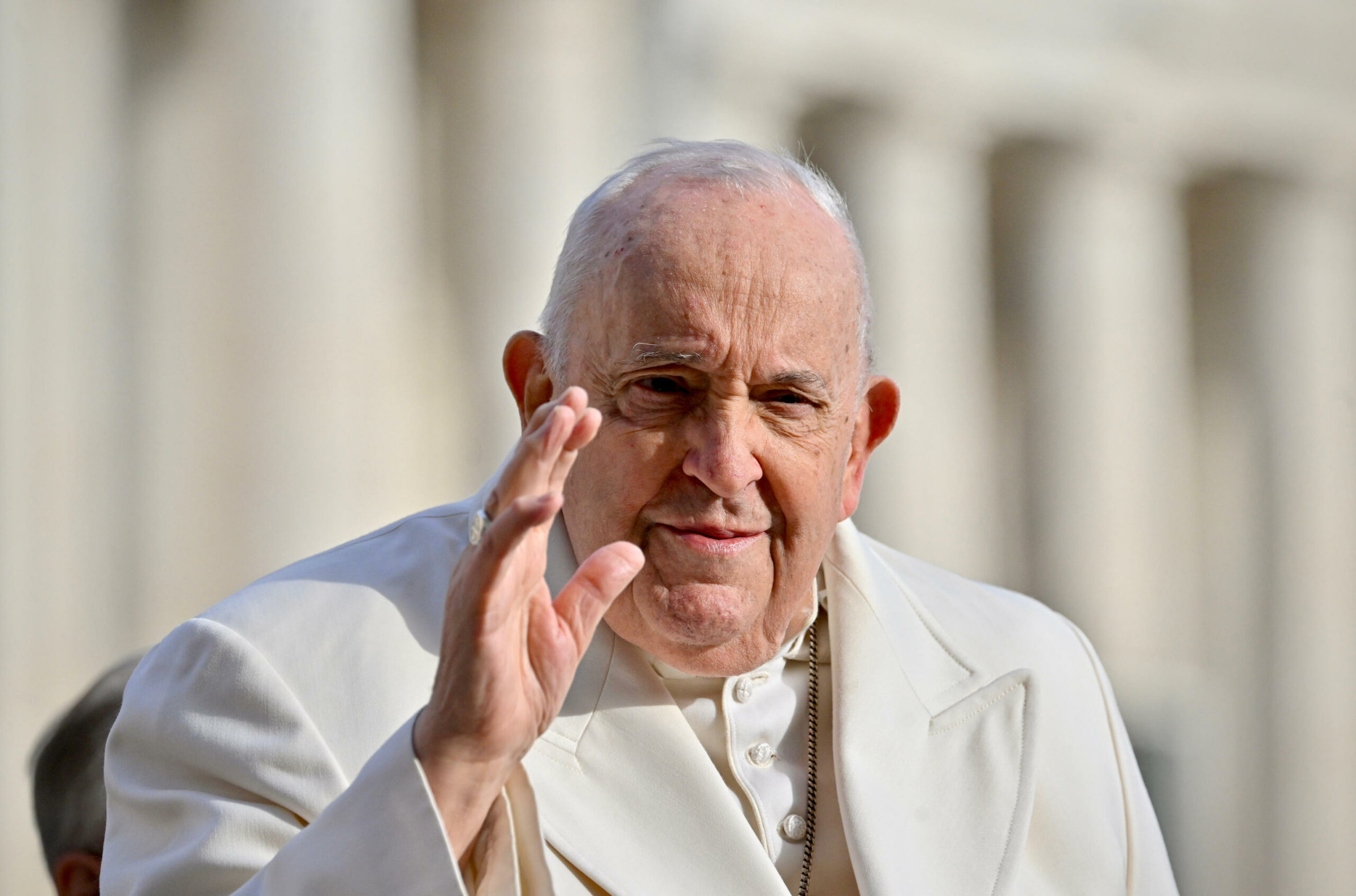Frasi di auguri di buona Pasqua 2024 da Papa Francesco: le parole più