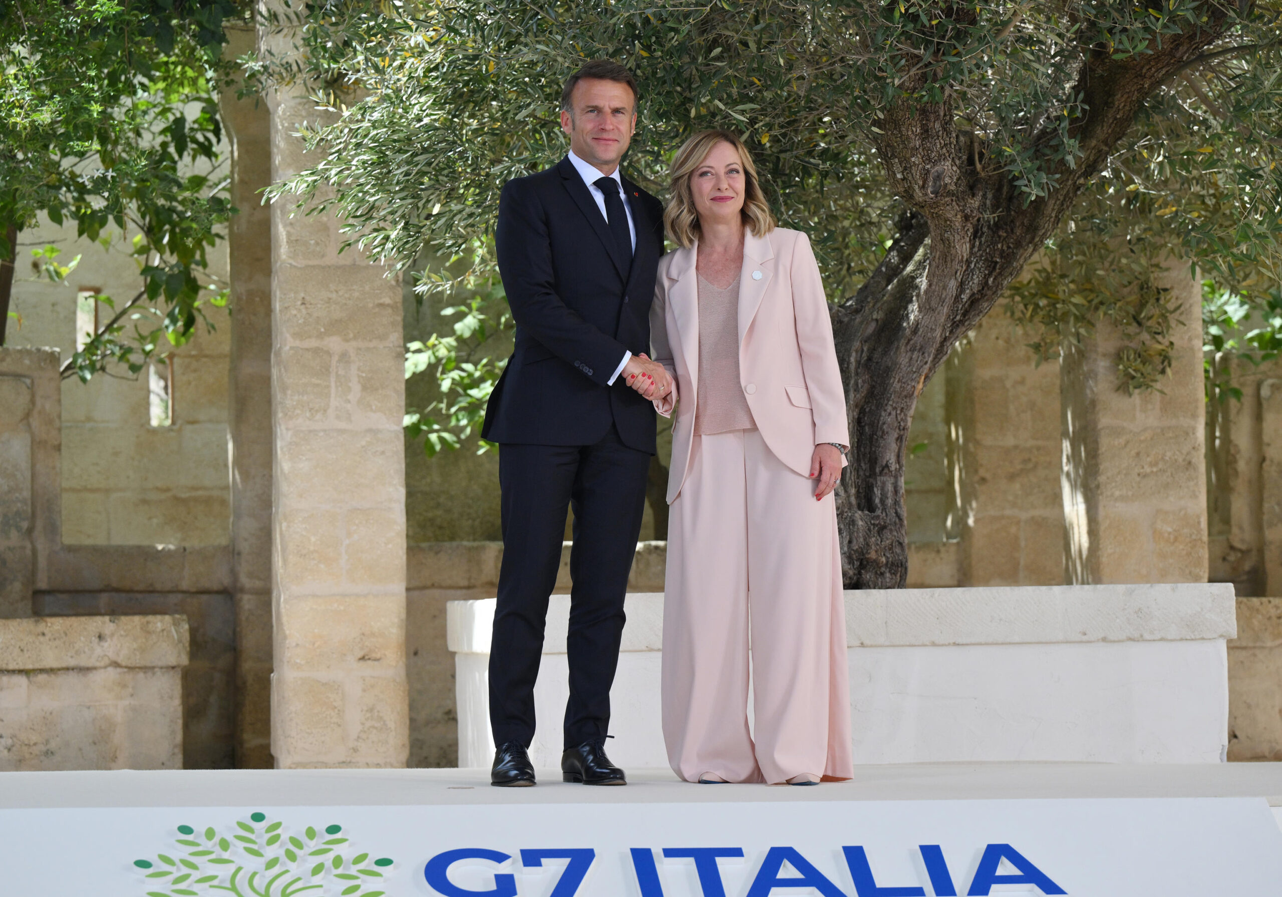 G7 Puglia 2024 Meloni Macron 