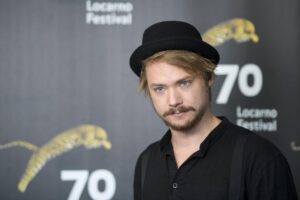 Quante puntate sono Davos, la serie tv di Canale5? Trama e cast