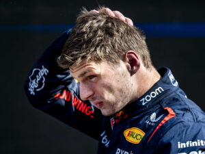 F1, Verstappen punito dopo la frase contro i commissari: dovrà svolgere lavori socialmente utili in Ruanda