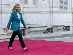 Consiglio d'Europa e il rapporto dell'Ecri che accusa la polizia italiana: è razzista. Insorge Meloni, interviene Mattarella: il motivo