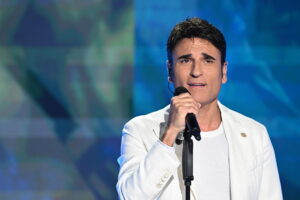 Sal Da Vinci torna con "Non è vero che sto bene": testo e significato del nuovo singolo